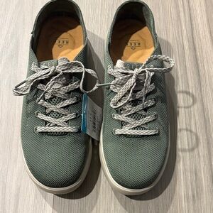 New Reef Men's Deep Green Swellsole Neptune. Sneakers Size 11.5